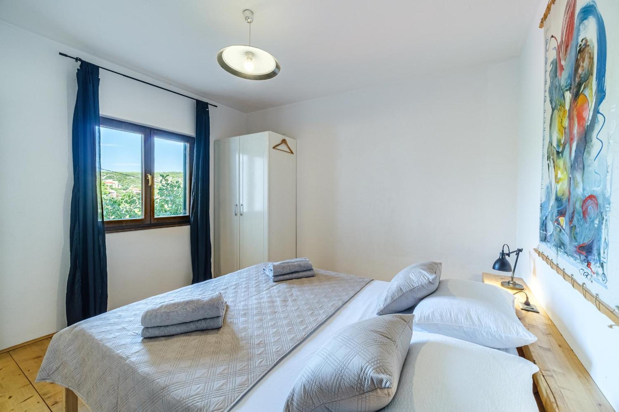 Vila Tudor Bobovisca Luaran gambar