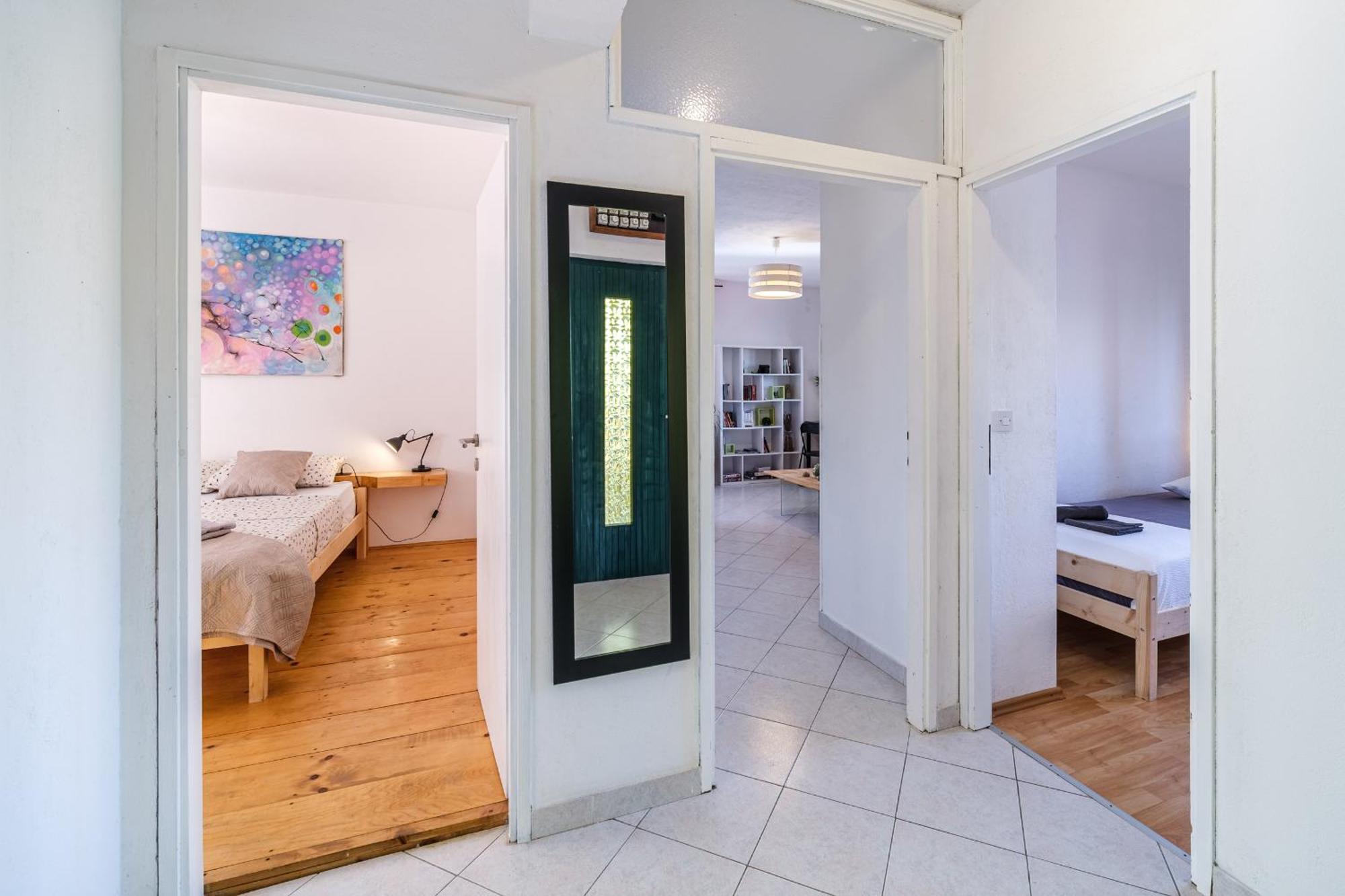 Vila Tudor Bobovisca Luaran gambar
